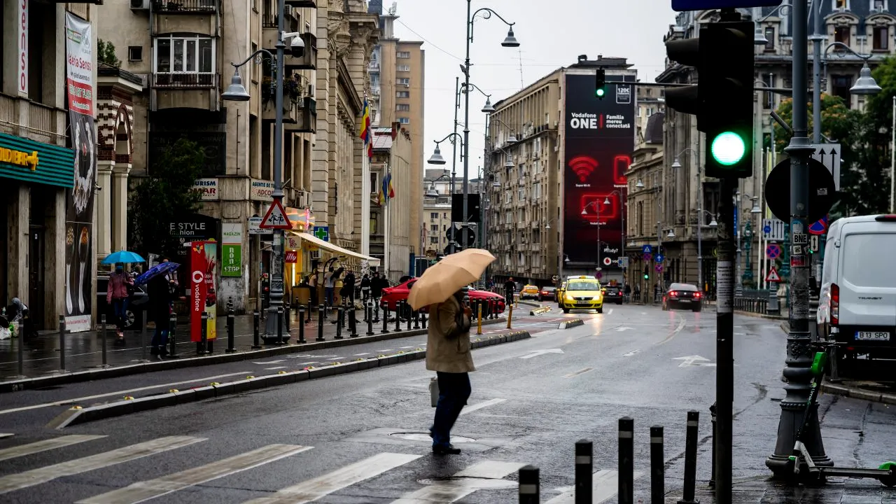 Temperaturile încep să scadă de la jumătatea lunii. Cum se va fi vremea în următoarele patru săptămâni