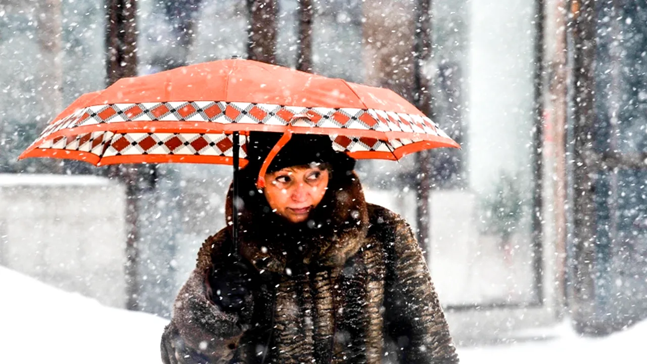 AVERTIZARE METEO. Frig, ploi și ninsori, de duminică până miercuri dimineață. ANM anunță cum va fi VREMEA în următoarele 10 zile