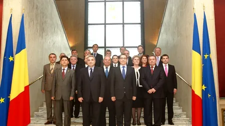 Cum explică Guvernul modificarea Legii CCR: Executivul poate simți nevoia să modifice urgent, în orice clipă, orice crede necesar