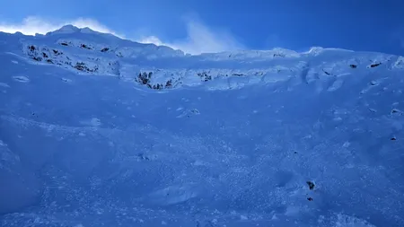 Mai multe avalanșe s-au produs în Munții Făgăraș. Salvamontiștii avertizează: 