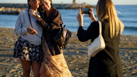 Țările în care fotografiatul pe stradă este INTERZIS. Turiștii riscă amenzi și chiar închisoarea