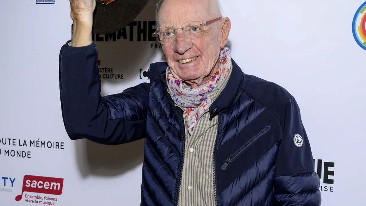 A murit regizorul celebrului film erotic ”Emmanuelle”, Just Jaeckin. S-a stins din viață la vârsta de 82 de ani