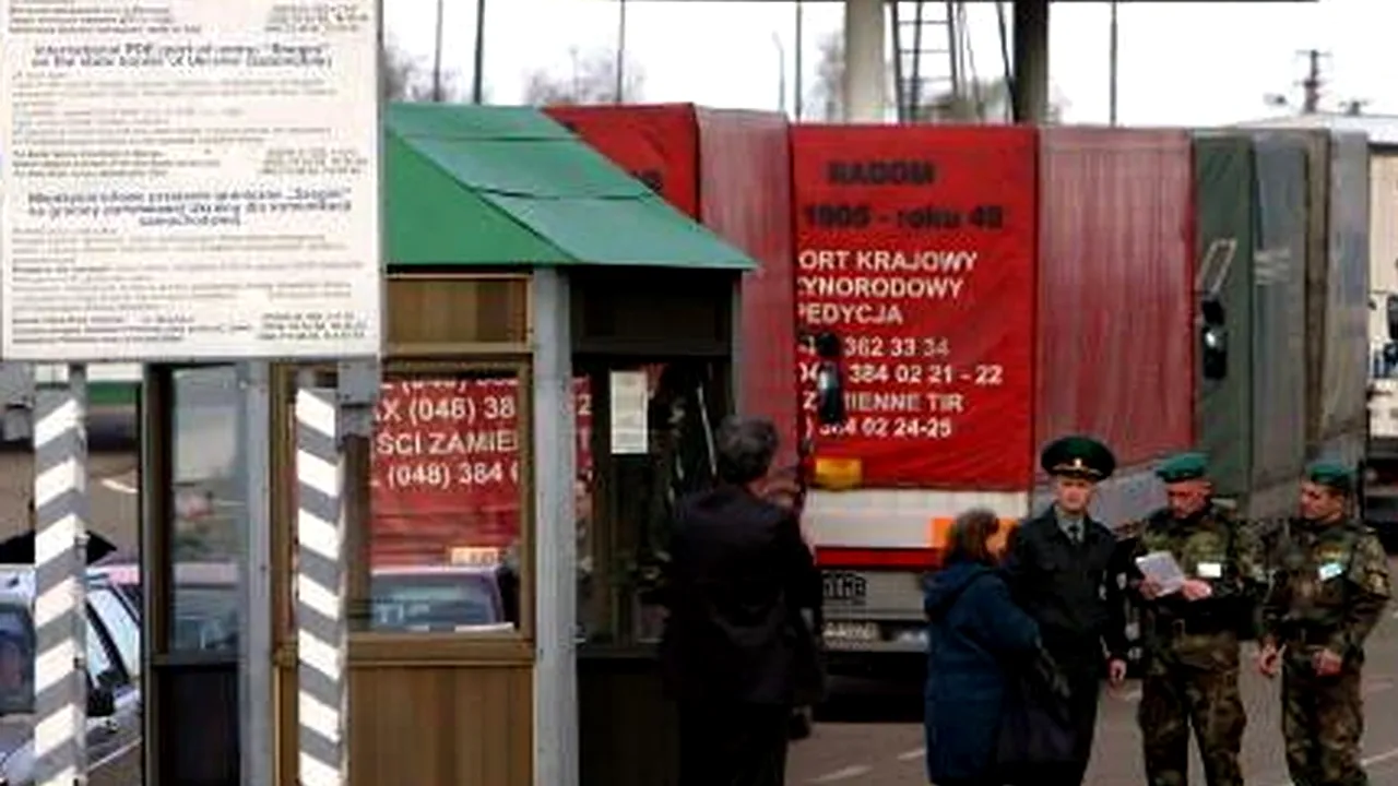 Zeci de percheziții în toată țara. Ce produse erau aduse ILEGAL din Ucraina