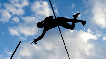 LONDRA 2012 SĂRITURA CU PRĂJINA. Cum se califică atleții în finală