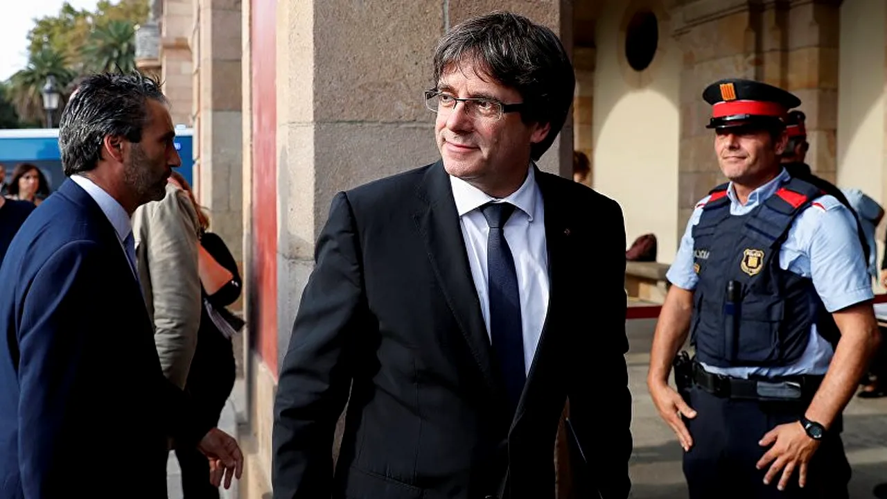 Carles Puigdemont și alți patru lideri catalani, care s-au predat poliției din Bruxelles, au fost ELIBERAȚI după 10 ore de audieri. UPDATE