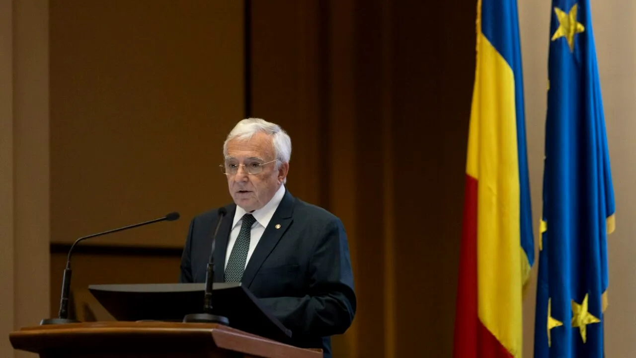 Cu cât i-au crescut veniturile lui Mugur Isărescu în ultimul an? Numai de la BNR salariul guvernatorului a sărit de un milion de lei