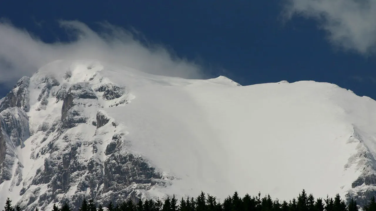 Strat de zăpadă de peste 170 de centimetri la Bâlea Lac. Risc însemnat de producere a avalanșelor
