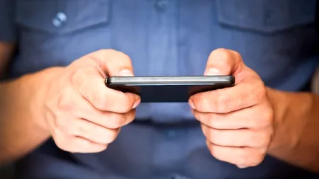 Aplicația Android care minte pentru tine. Cum poți scăpa de mesajele și apelurile 