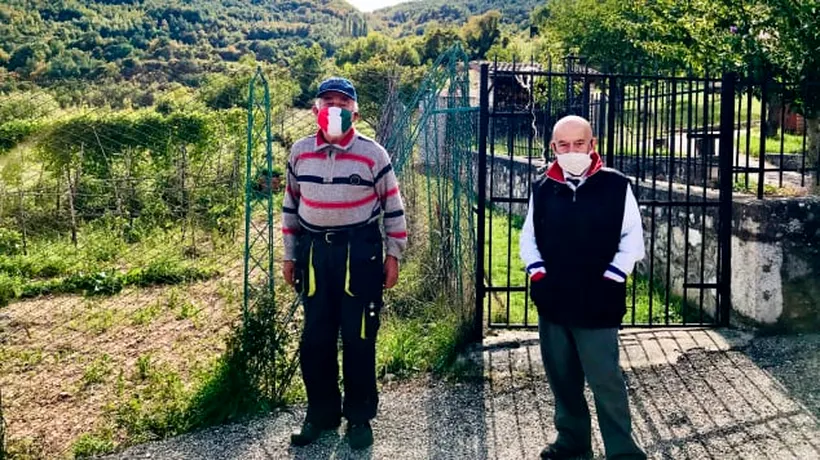 Legea-i lege și în doi. Un sat din Italia are doar doi locuitori, însă vecinii insistă să poarte mască: „E o chestiune de principiu” - FOTO/VIDEO