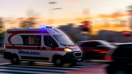 Accident teribil pe o șosea din Sibiu. Două mașini s-au izbit violent, o fetiță de șase ani a MURIT pe loc