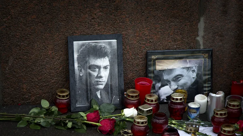 Un memorial improvizat de la locul asasinării lui Boris Nemțov a fost vandalizat