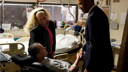 Ambasada Statelor Unite a publicat o fotografie inedită cu președintele Obama. Cine este bărbatul din imagine