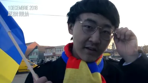 Un chinez, cetățean de onoare post-mortem la BACĂU. Bărbatul s-a dus la Alba Iulia înfășurat în tricolorul românesc și a învățat limba noastră pentru a traduce EMINESCU