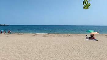 Stațiunea de la Marea Neagră unde „AURUL NEGRU” vindecă mii de turiști veniți din toată țara. Ce obiective poți vizita aici