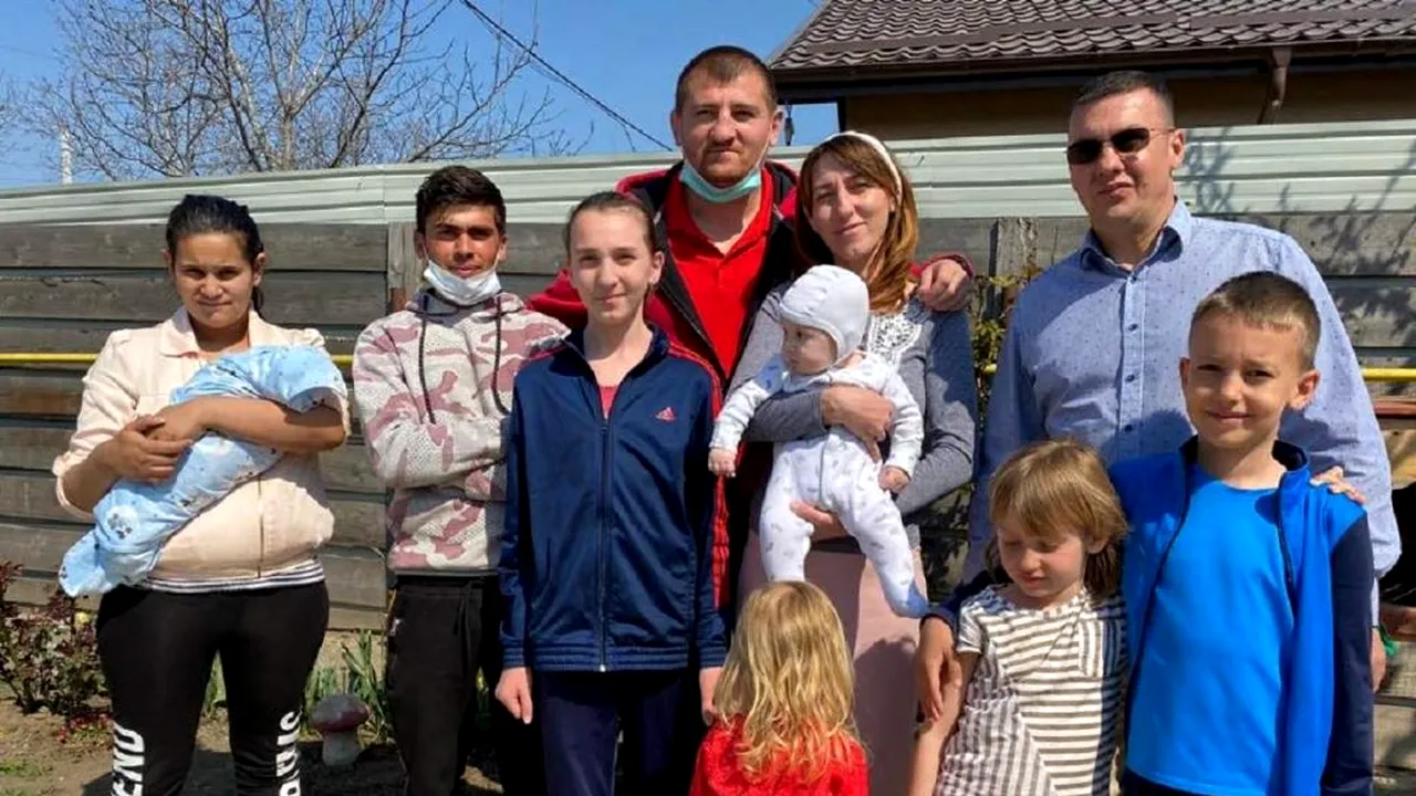 EMOȚIONANT. Sergiu, tânărul care a mers la maternitate pe cal pentru a-și vizita soția și copilul, s-a mutat în noua casă - FOTO