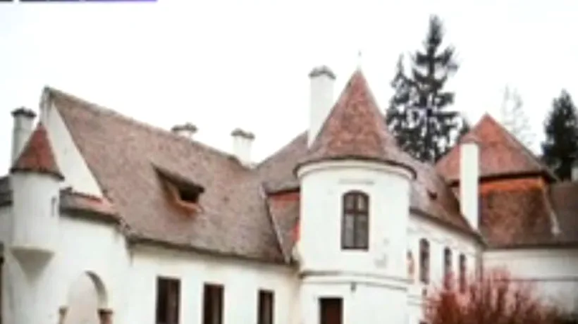 Doi tineri au reușit să reabiliteze un castel construit în jurul anului 1600 în Covasna