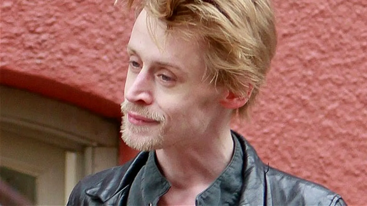FOTO. Macaulay Culkin, surprins într-o ipostază uimitoare