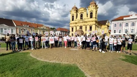 Hotelierii, către Orban: Nu există un sprijin special pentru salvarea joburilor și afacerilor din turism./ Meseriile de bucătar, ospătar, recepționer sau cameristă riscă să dispară