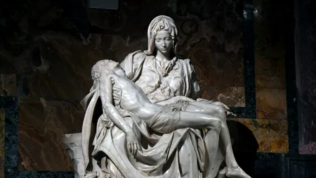 Tradiții in VINEREA Mare: În această seară se va cânta Prohodul Domnului | Povestea înmormântării lui Hristos și a Giulgiului de la Torino