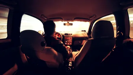 8 ȘTIRI DE LA ORA 8. Veste bună pentru șoferi! Polițele RCA vor putea fi prezentate și în format electronic