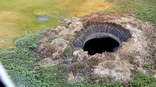 Cum s-au format craterele „misterioase” din Siberia. Oamenii de știință au făcut marea descoperire