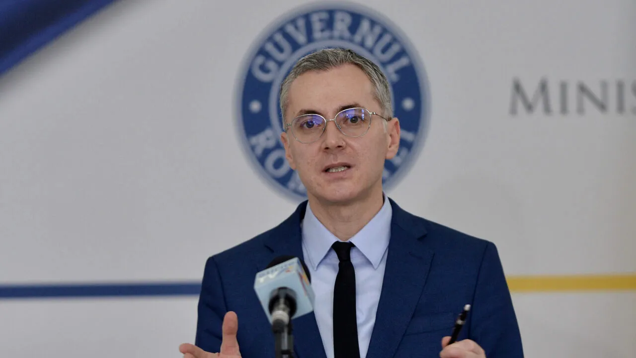 Deși politicul n-ar trebui să interfereze în depunerea candidaturilor pentru șefiile marilor parchete, liderul USR, Stelian Ion, face apeluri politice la procurori să intre în procedura de selecție