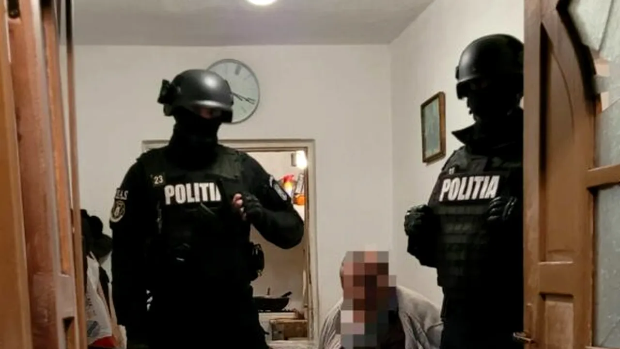 Scene dramatice la Neamț! Fetiță de patru ani, ținută OSTATICĂ în beci de tatăl ei! Bărbatul amenința că o ucide cu toporul