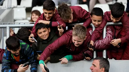 România All Stars a învins FIFPro Europe la Gala Mihai Neșu! Gică Hagi: „Cea mai mare lecţie pe care ne-o dă este puterea lui de a lupta”