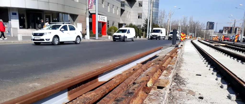 FOTO & VIDEO | Cum arată acum cea mai lungă linie de tramvai din București, la aproape un an de reparații. Șinele vechi erau mâncate de rugină