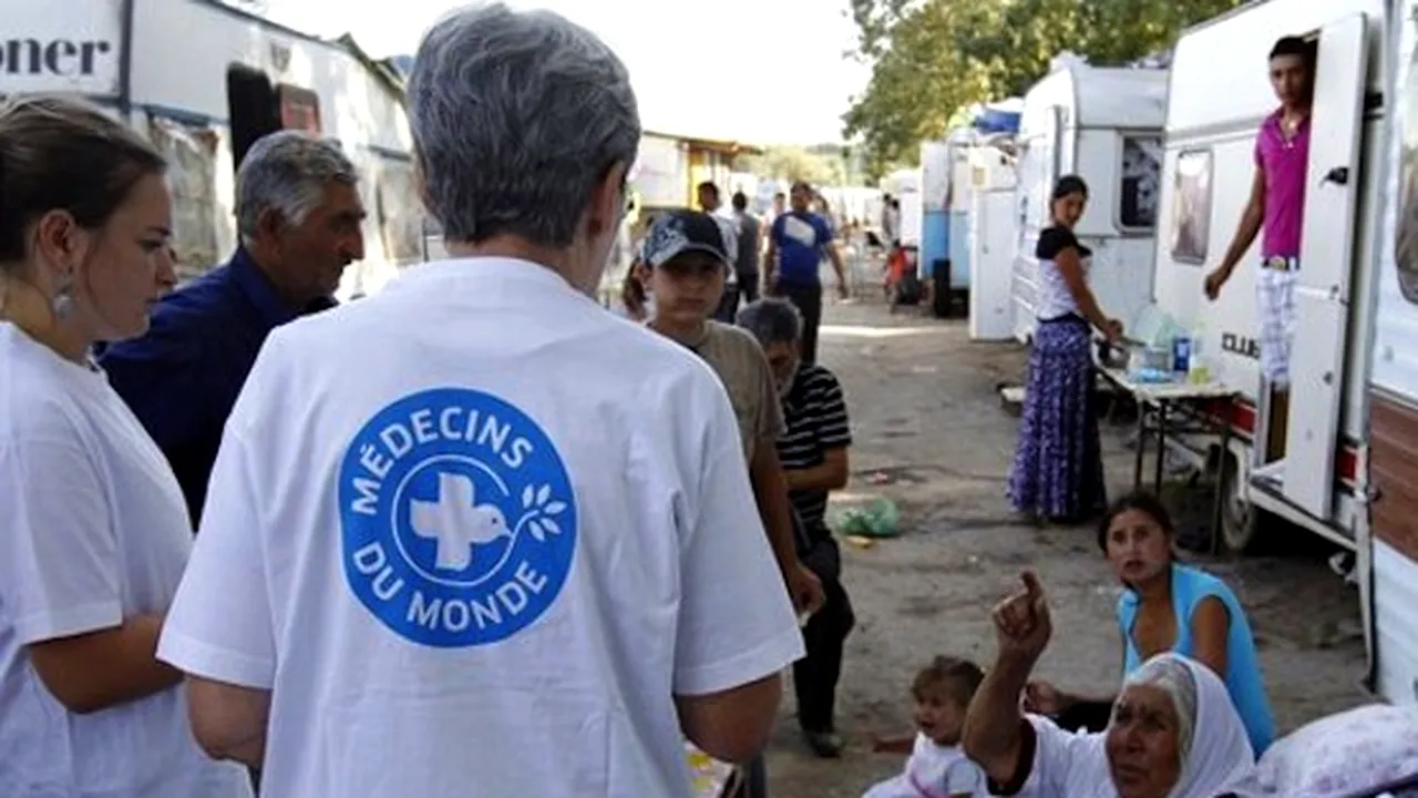 Românii, cei mai mulți europeni migranți care au beneficiat de serviciile gratuite Medecins du Monde în 2014  