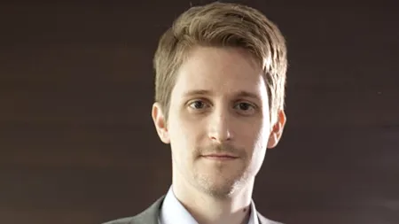 Edward Snowden a fost pus la zid de un comedian britanic: 