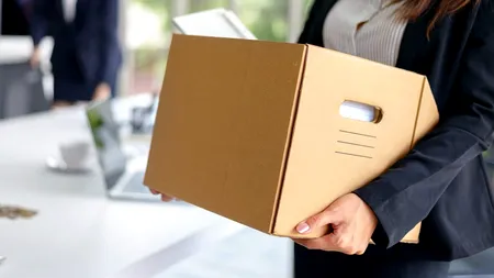 O companie americană face CONCEDIERI masive în România: „Am primit notificarea privind intenția de concediere colectivă