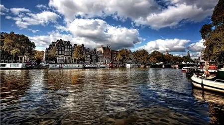 Palatul Regal din Amsterdam a fost vandalizat în culorile Palestinei și mâzgălit cu mesaje anti-Israel