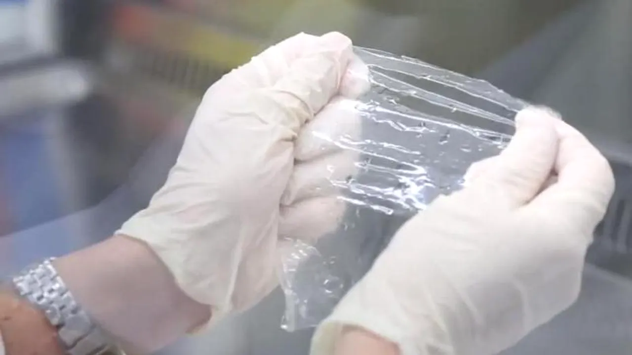 Cum arată prezervativul viitorului. Cercetările sunt finanțate de fondatorul Microsoft, Bill Gates