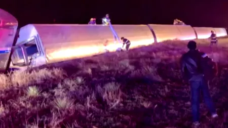 Un tren care circula pe ruta Los Angeles-Chicago a deraiat, 11 persoane fiind rănite
