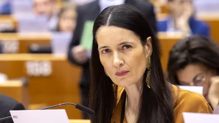 Replici dure în scandalul din USR. Clotilde Armand: Cine încearcă asta își poate face bagajele și au revoir/ Dan Barna: Nu e măcel, e zarva democrației