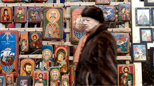 Mii de icoane,sfințite în Duminica Ortodoxiei în Capitală. Episcopul Bucureștiului Timotei Prahoveanul: Să păstrăm icoanele în școli