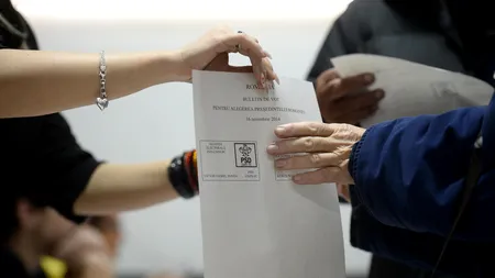 Dosar penal pentru un bărbat care a votat, iar apoi a intrat în cabină din nou, cu fiica sa