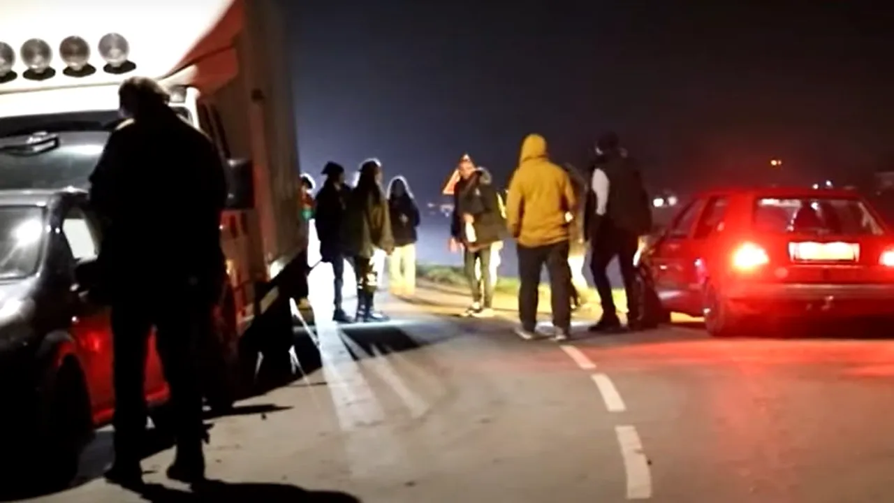 Poliţia olandeză a făcut mai multe arestări la o petrecere ilegală cu sute de persoane