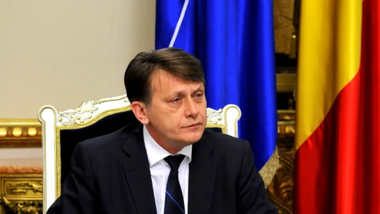 Crin Antonescu îl numește pe Daniel Barbu consilier prezidențial pentru analiză politică