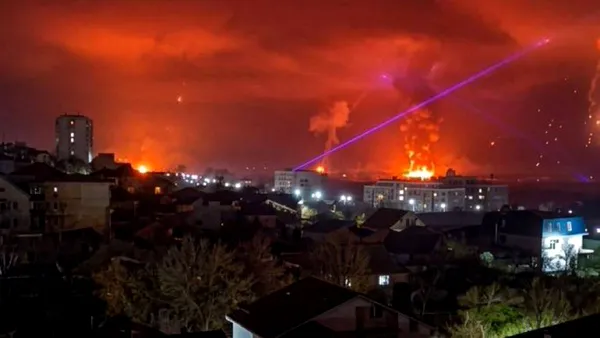 Ucraina ignoră cererile aliaților. Principalul terminal petrolier al Rusiei de la Marea Neagră a luat foc, în urma unui atac cu drone