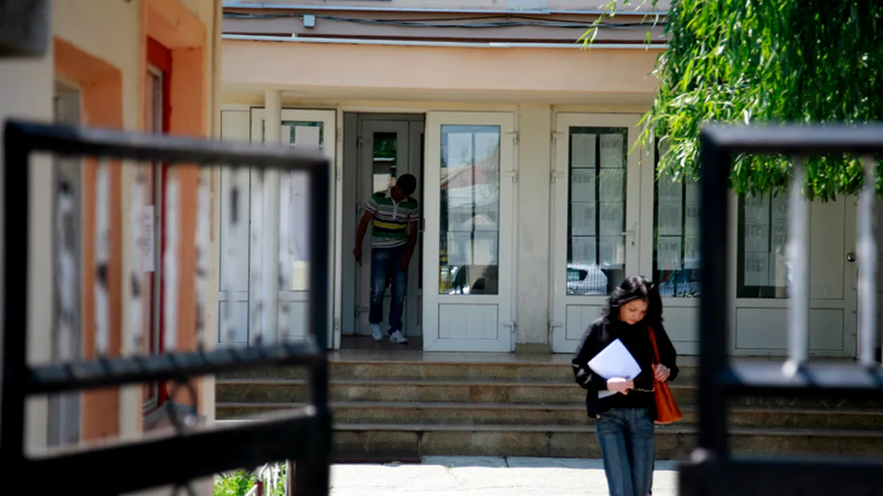 TITLULARIZARE 2012 la Cluj: Peste 1.400 de cadre didactice susțin concursul, fiind disponibile 161 posturi