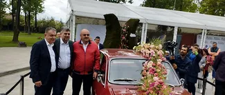 Marcel CIOLACU la Pitești a vizitat Simfonia LALELELOR/ A admirat-o pe Săgeata Vișinie și-a cumpărat flori