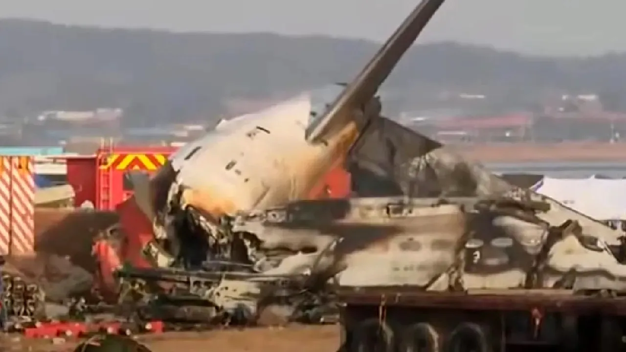 Informația care schimbă totul în ancheta prăbușirii avionului Jeju Air. Semnal de alarmă privind CUTIILE NEGRE, în cazul catastrofei aviatice