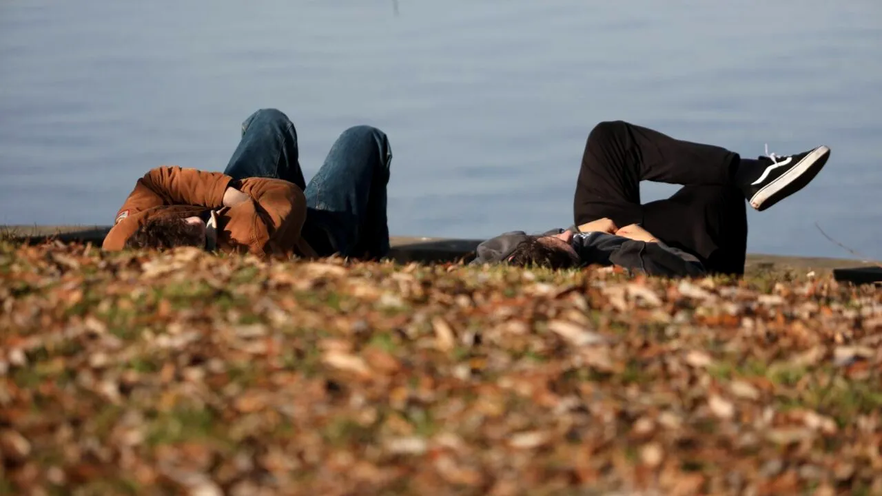 2 ianuarie, cea mai caldă zi din istoria măsurătorilor la 17 staţii meteo din ţară / Unde a fost cea mai înaltă temperatură din România