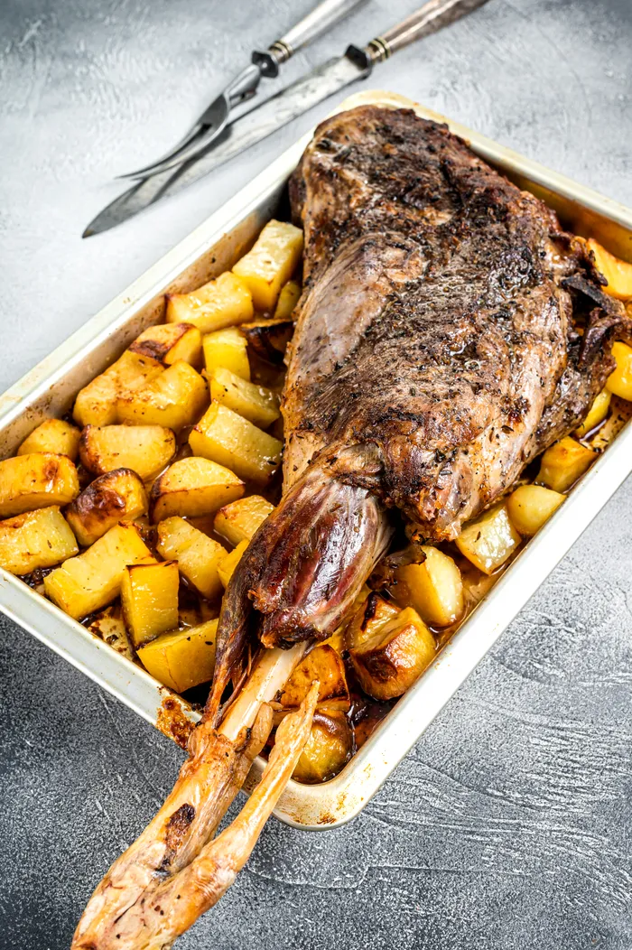 Friptura de miel la cuptor Trucuri pentru o carne fragedă și aromată pentru masa de Paște