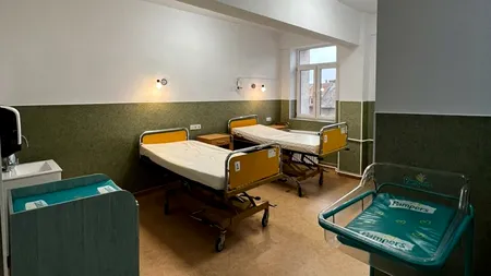 FOTO: Un medic a renovat din fonduri PROPRII un salon al Secţiei Obstetrică- Ginecologie de la Spitalul Judeţean Arad / Cât a costat și cum arată