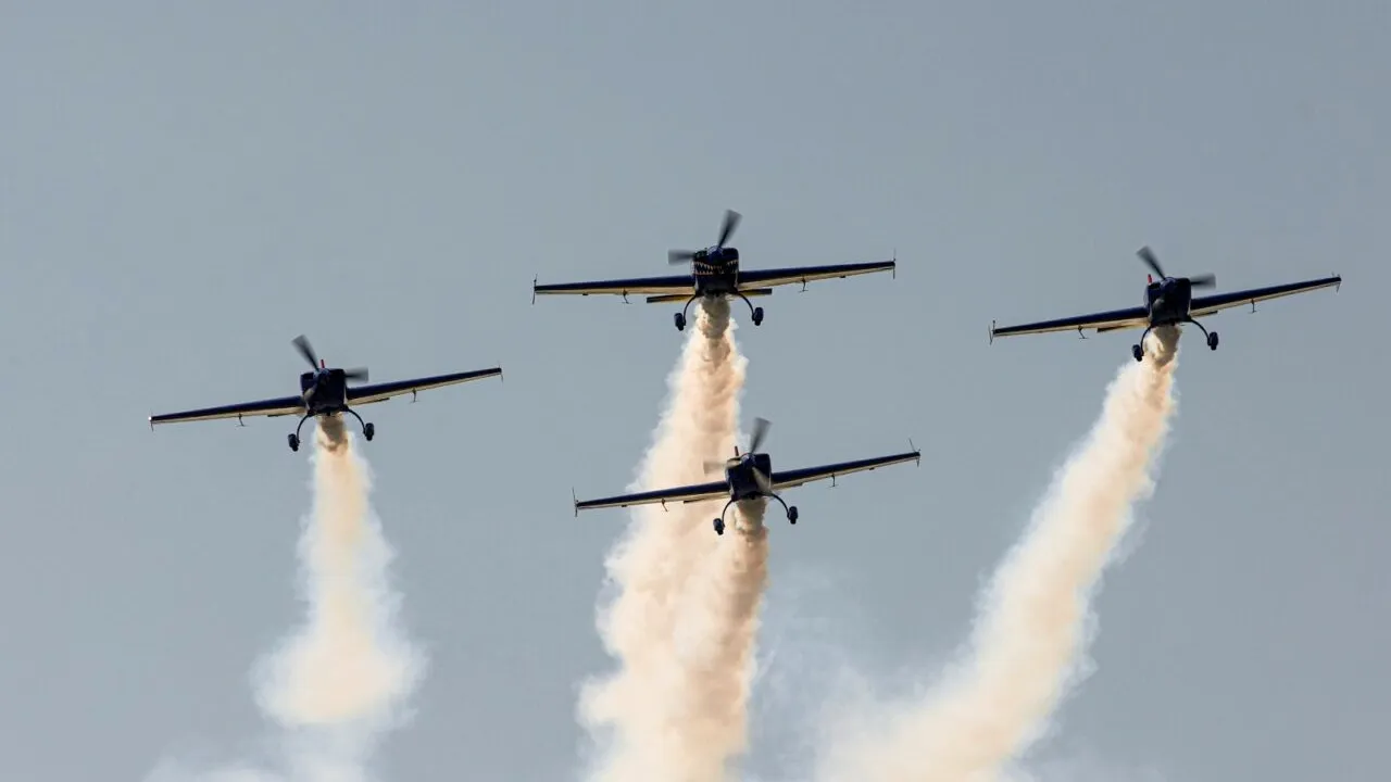 GALERIE FOTO. Ziua Aviației Române. Paradă cu avioane și elicoptere în Capitală