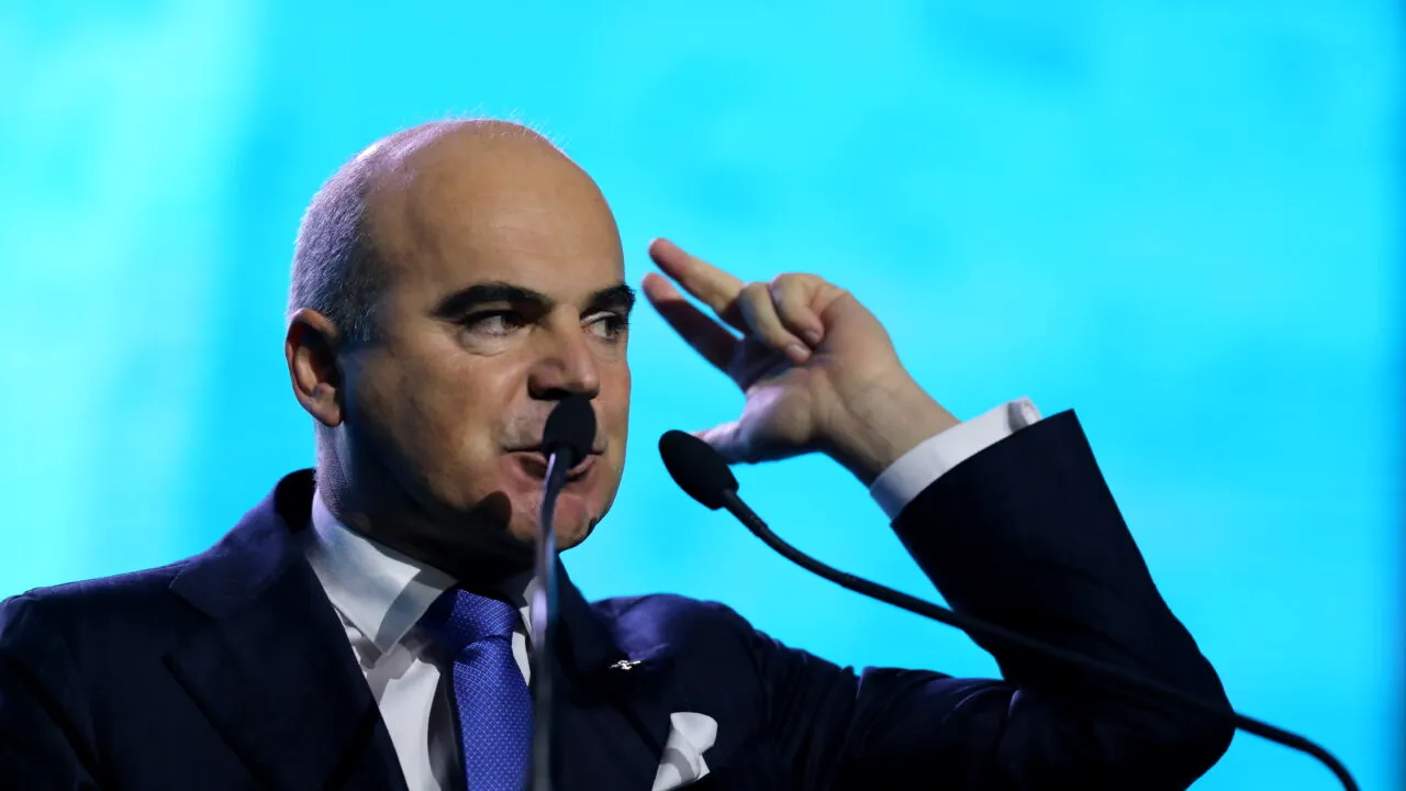 Rareș Bogdan respinge speculațiile despre ruperea PNL: „Nu va pleca nimeni şi nici nu se va scinda partidul”