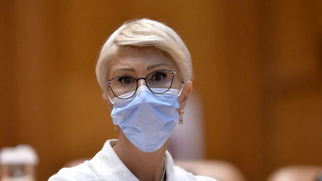 Vicepremierul, apel la respectarea regulilor: „Cred că sunt momente în care avem datoria pentru cei din jurul nostru să facem eforturi!” / Ce spune Raluca Turcan despre colmatarea sistemului sanitar